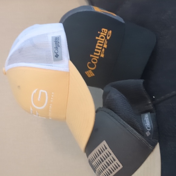 Columbia gear - Picture 1 of 3